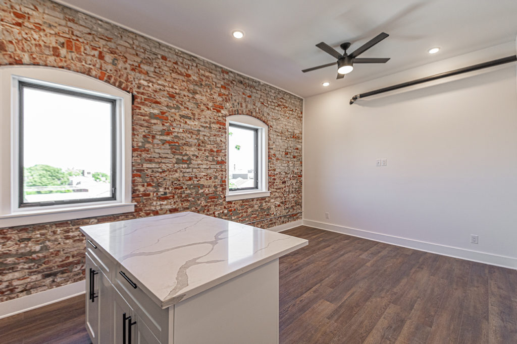 Property Photo For 1211 Bainbridge St, Unit 4D