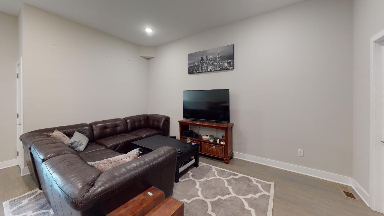 Property Photo For 1607 Catharine St, Unit 1F