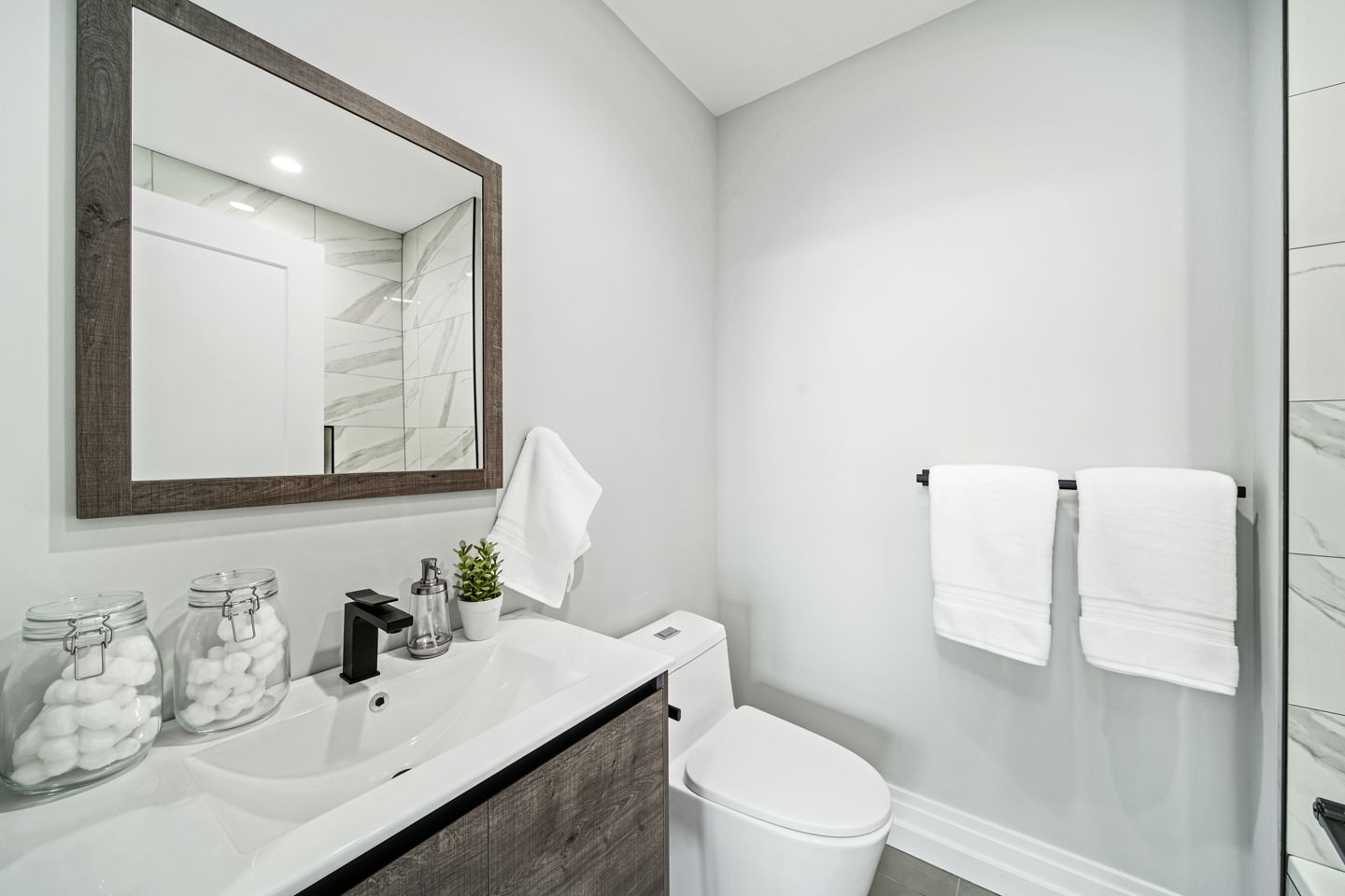 Property Photo For 526 Brown St, Unit 507