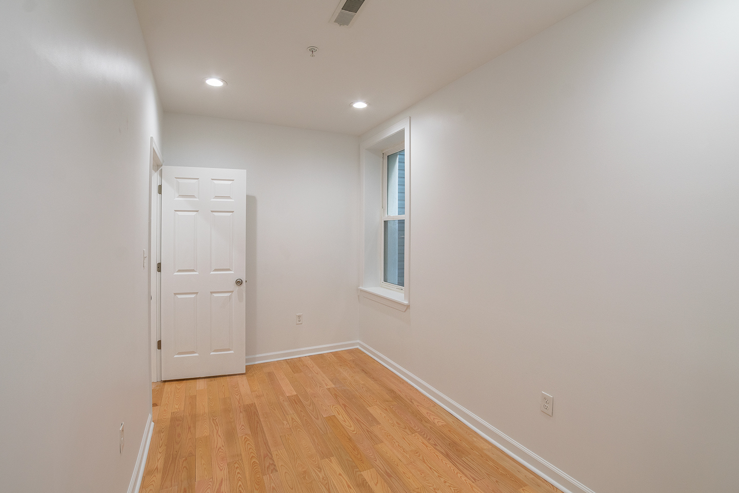 Property Photo For 1241 S 15th St, Lower Unit